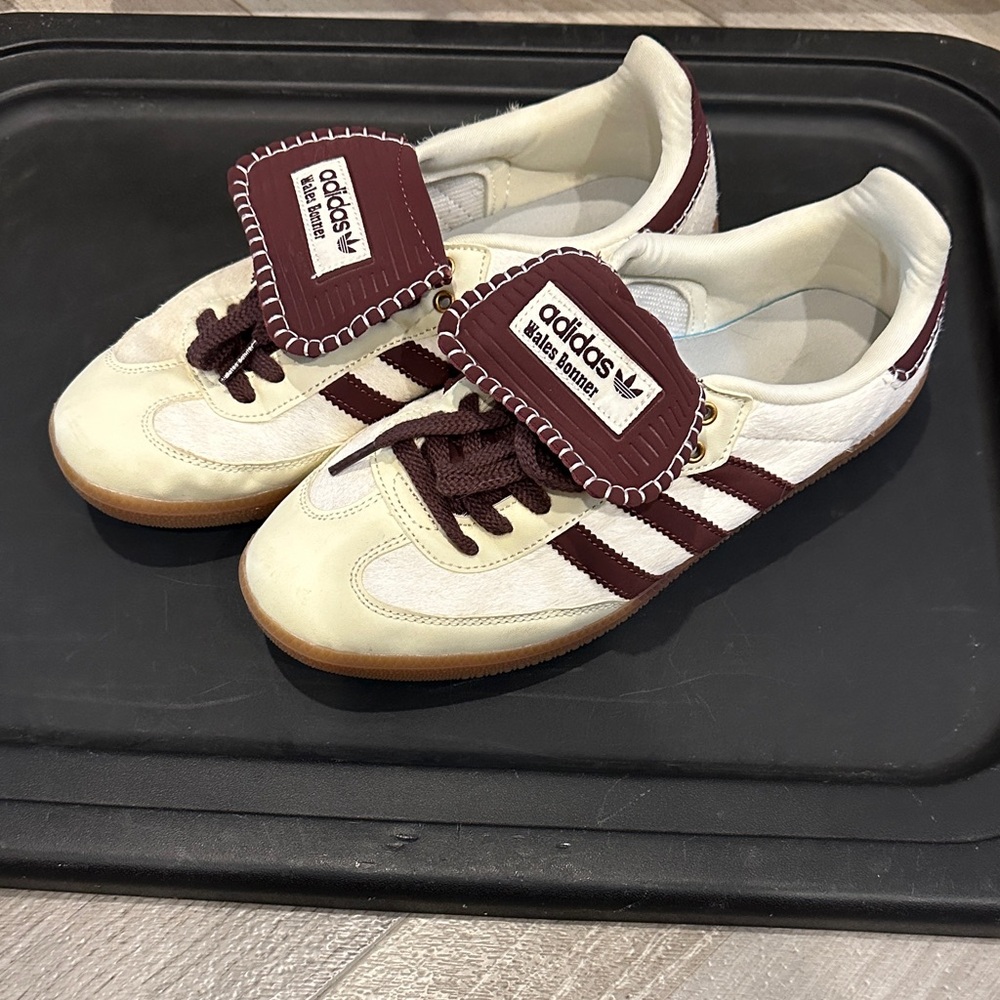 Adidas' Cream and Maroon Sneakers